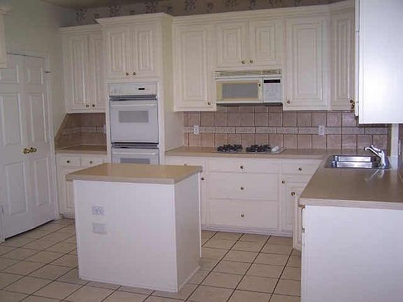 3rd image of 17114 Rolling Brook Ct