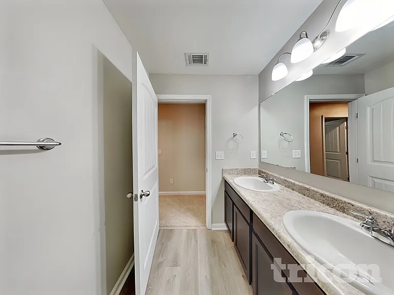 1008 Eldon Ln — Photo 15