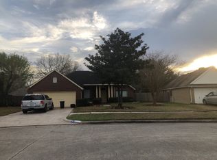 4703 Silver Fox Dr, Houston, TX 77066