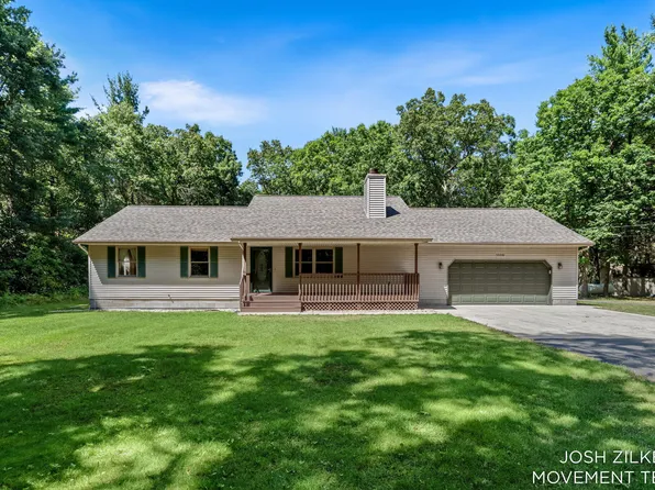 1528 Silver Creek Rd, Whitehall, MI 49461