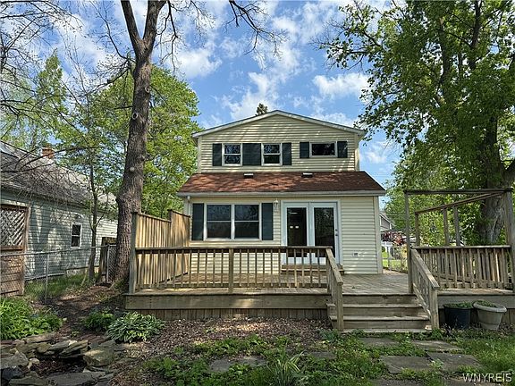 4th image of 2554 Niagara Rd