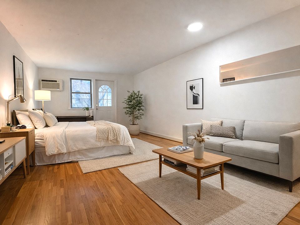 1st image of 449 W 44th St APT 3H