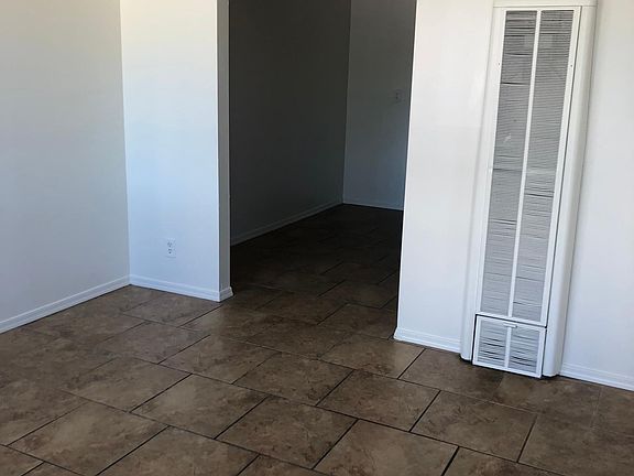 4th image of 803 W 1st St #B