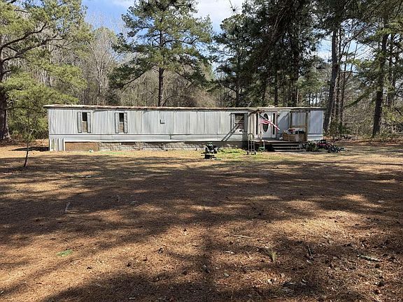 3rd image of 450 Old Castle St