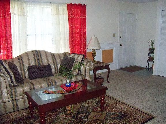 4th image of 4507 Castor Dr