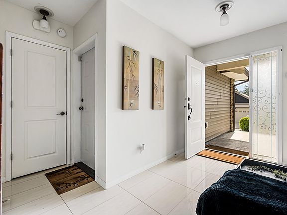 4th image of 45957 Sherwood Dr #33