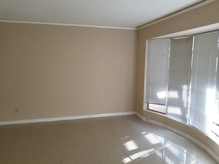 800 Post Oak Blvd #89 — Photo 5