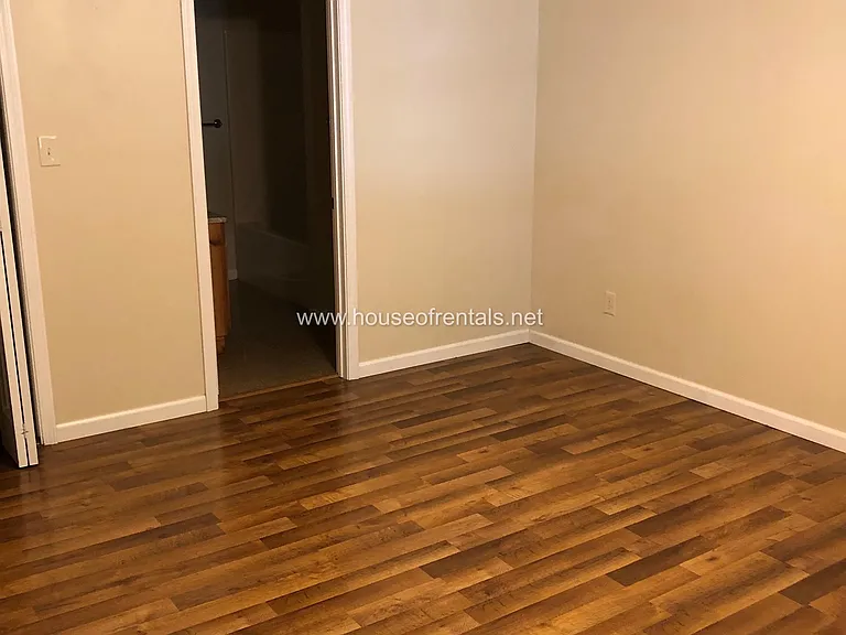 1413 Marion St #1 — Photo 9
