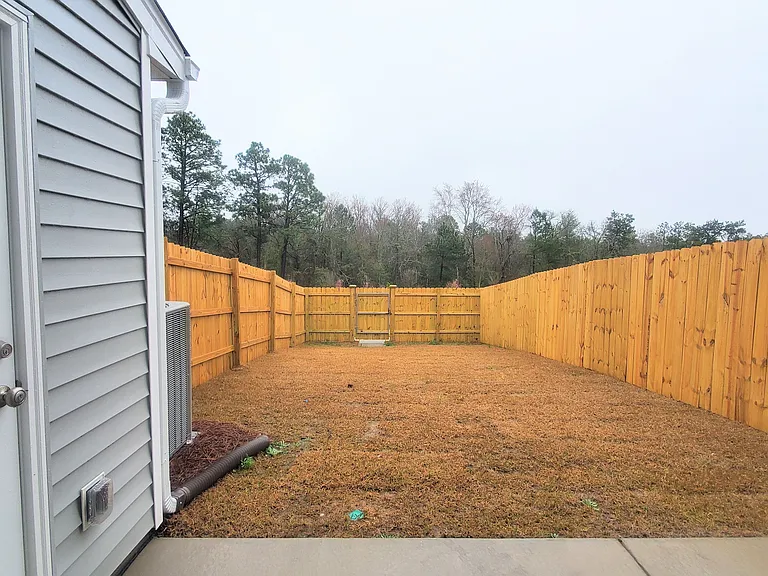 1054 Astoria Dr #MAIN — Photo 22