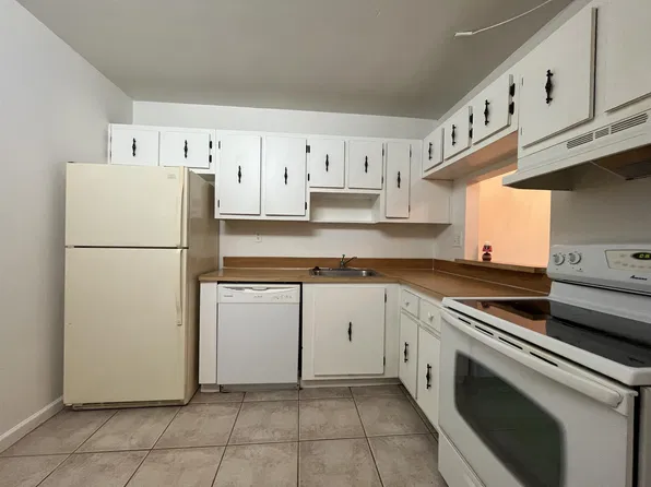 4384 NW 9th Ave, Deerfield Beach, FL