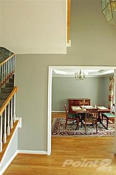 5th image of 585 Winter Hill Ln