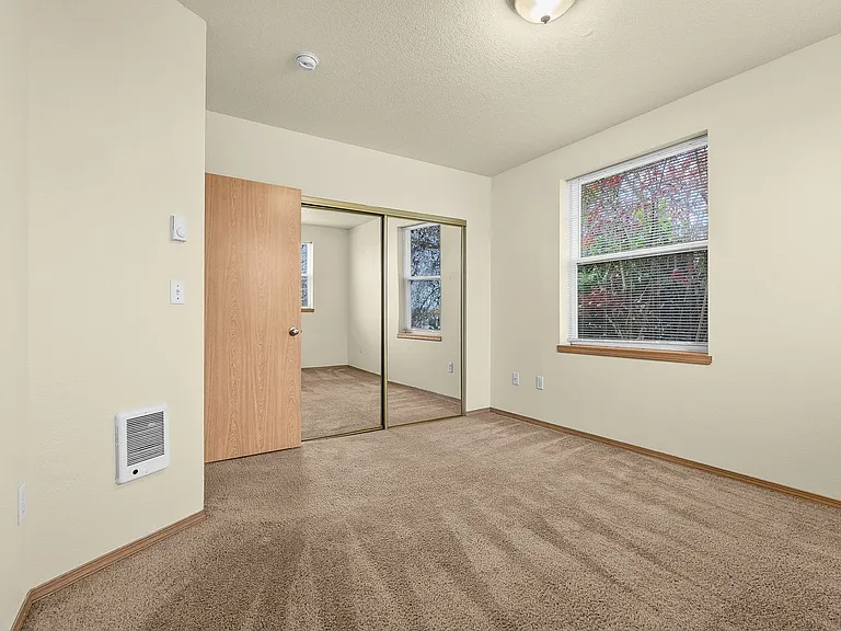 4832-4924 NE Lombard St — Photo 11