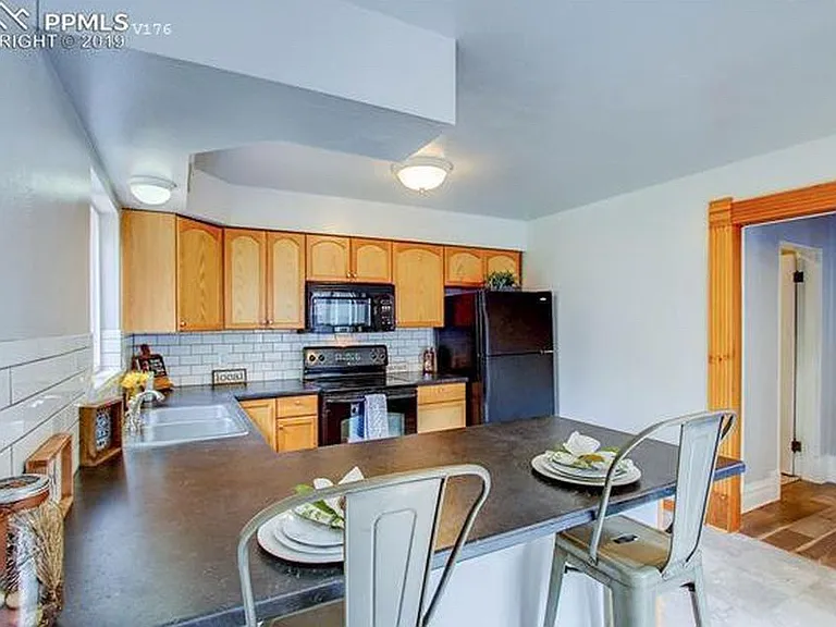 716 N Walnut St — Photo 20