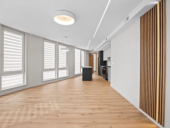 5th image of 1836 Dorchester Ave #202