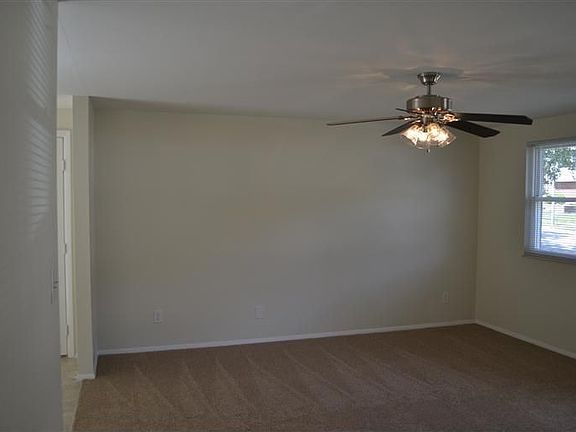 4th image of 2008 Munich Ave