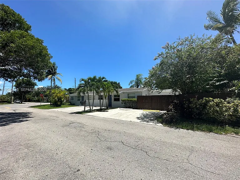 1645 NW 6th Ave #W — Photo 15