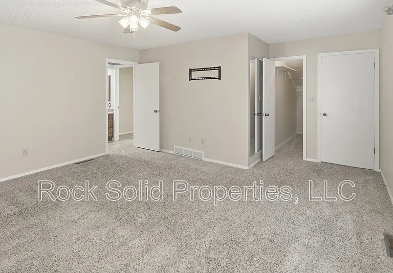 5416 Meadowbrook Dr — Photo 19