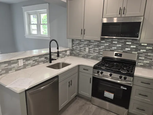 2409 N Jefferson St, Wilmington, DE 19802
