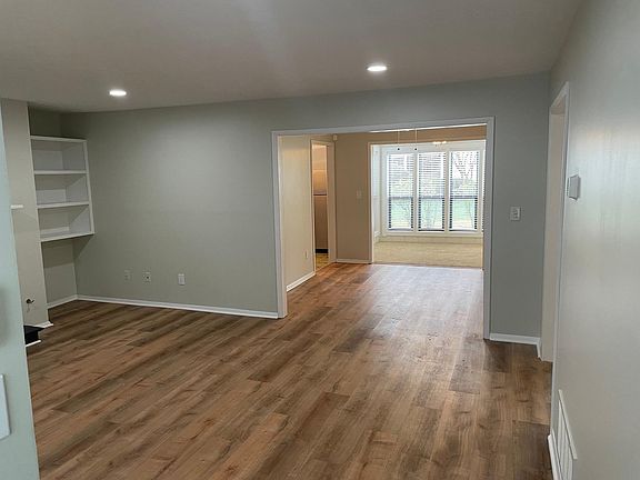 Front door view dining room sunroom