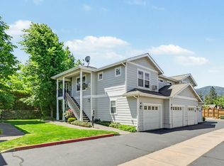 2214 McCall Dr, Ashland, OR 97520