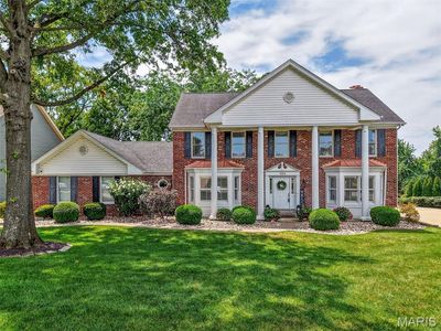 1124 S Charlemagne Dr, Lake Saint Louis, MO, 63367
