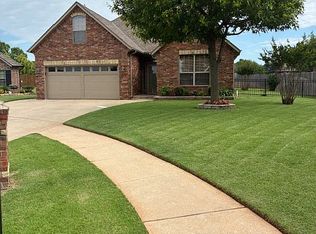 421 Market Ave, Yukon, OK 73099