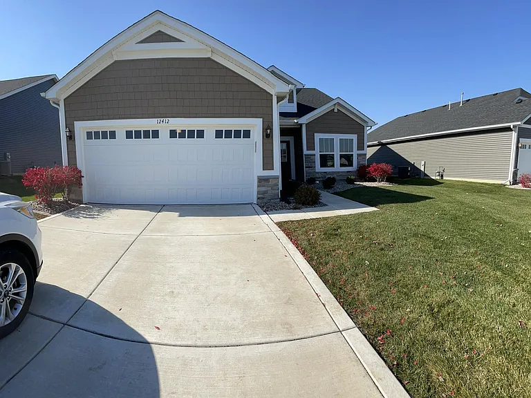 12412 Ontario Pl — Photo 2