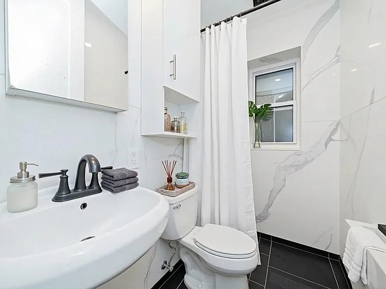 72 Carmine St #2C — Photo 6