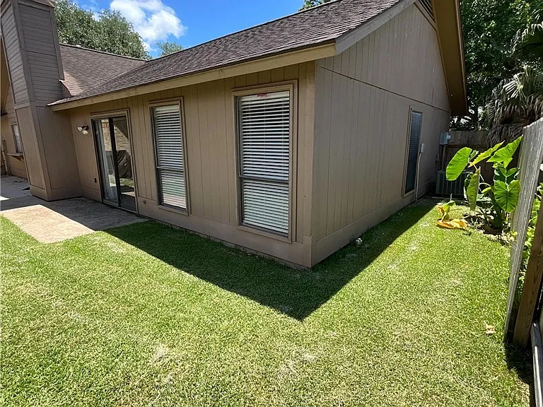 519 Rattan Dr — Photo 25