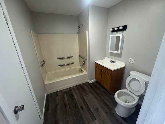 2nd image of 307 Littleton Ave #1