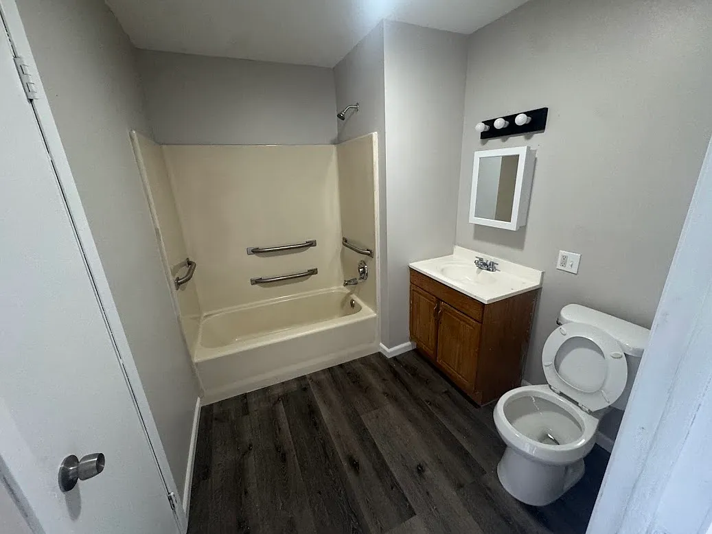 Building Photo - 307 Littleton Ave #1