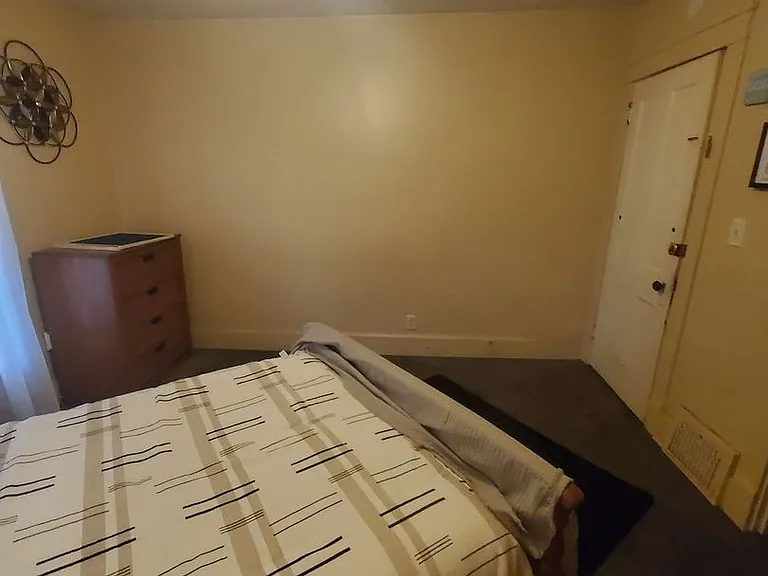 2117 Slauson Ave — Photo 2