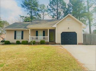 5620 Walkabout Rd, Hope Mills, NC 28348