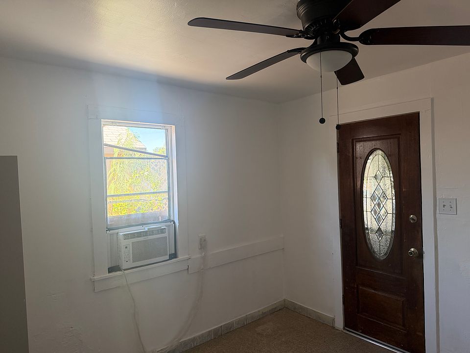 1st image of 107 Clyde St #107