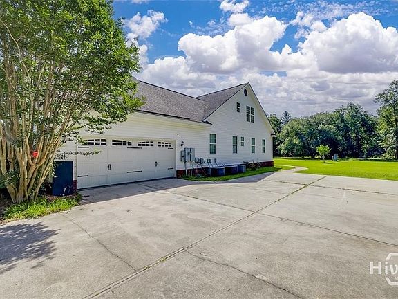 4th image of 701 Nease Rd