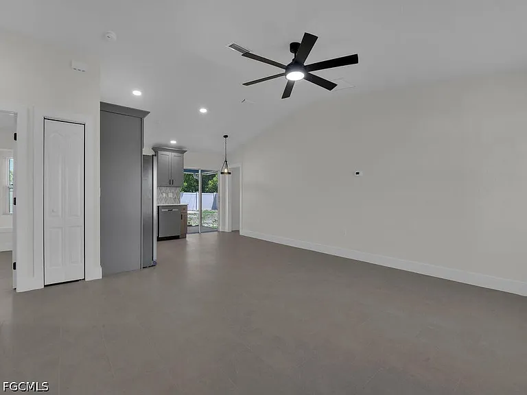 2509 Academy Blvd — Photo 10