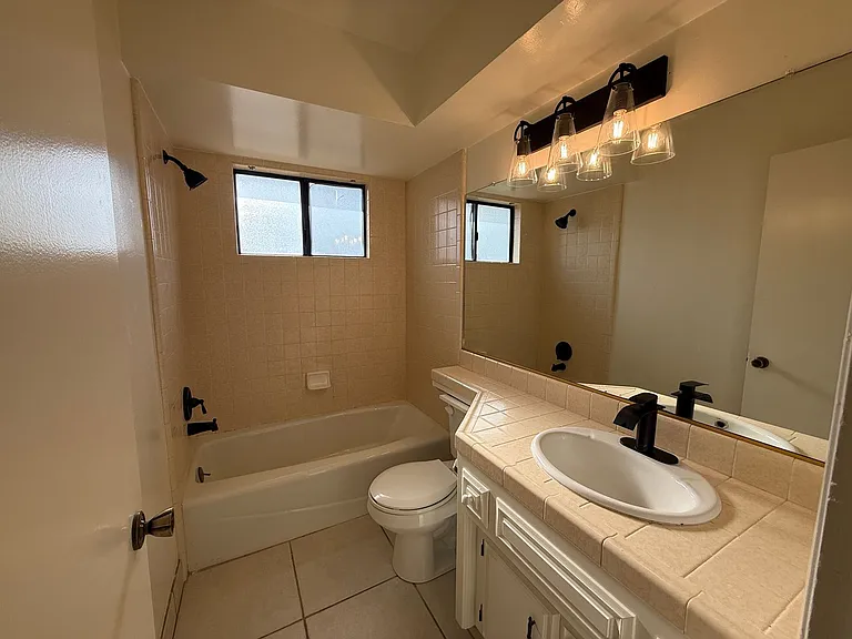 5801 Baywood St — Photo 12