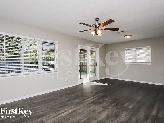 3rd image of 881 Park Manor Dr