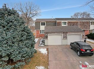 4320 Abbott Rd, Lincoln, NE 68516