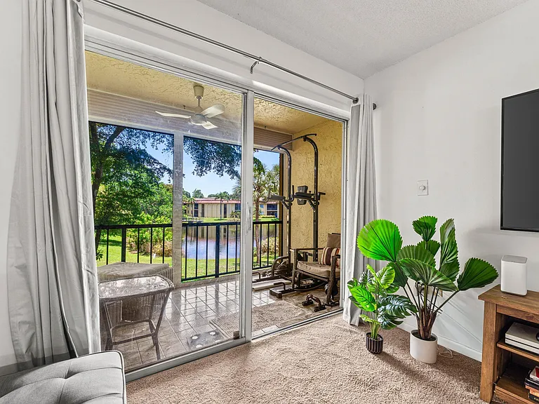 866 SW 9th Ave #201 — Photo 15