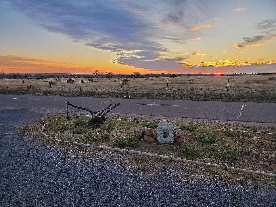 2nd image of 1723 25th Ln