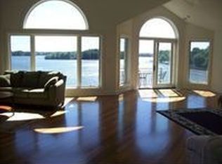 N65W34599 Whittaker Rd, Oconomowoc, WI 53066