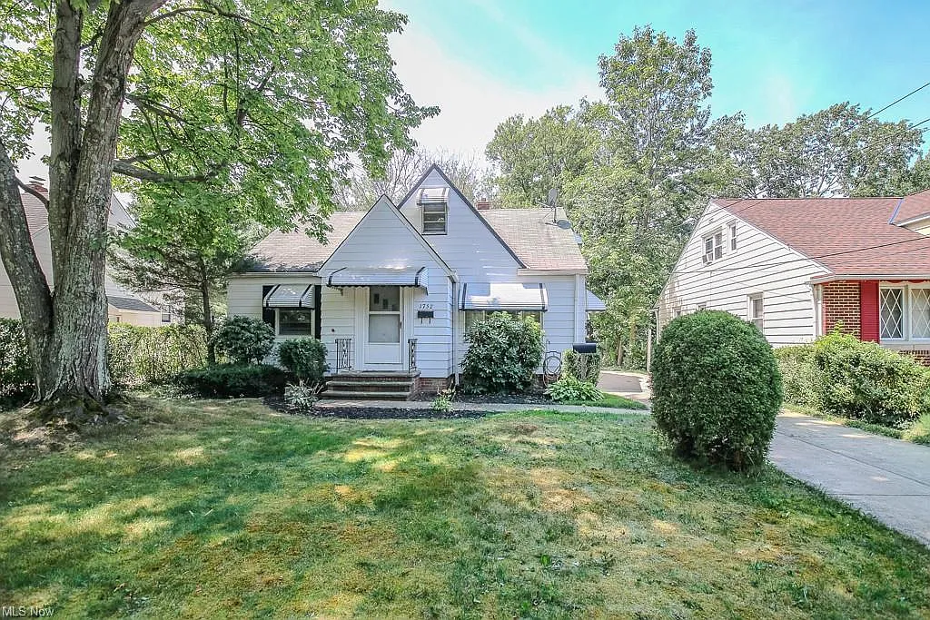 3 bed, 1404 sqft, $1,900 — Photo 2