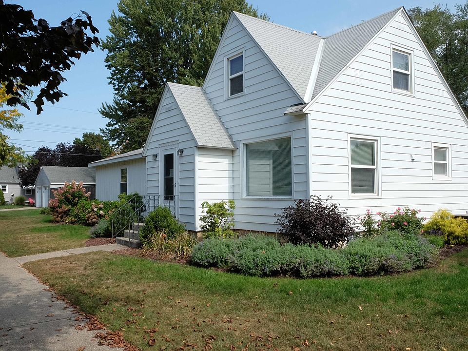 1st image of 669 Pine Ave
