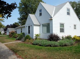 669 Pine Ave, Holland, MI 49423