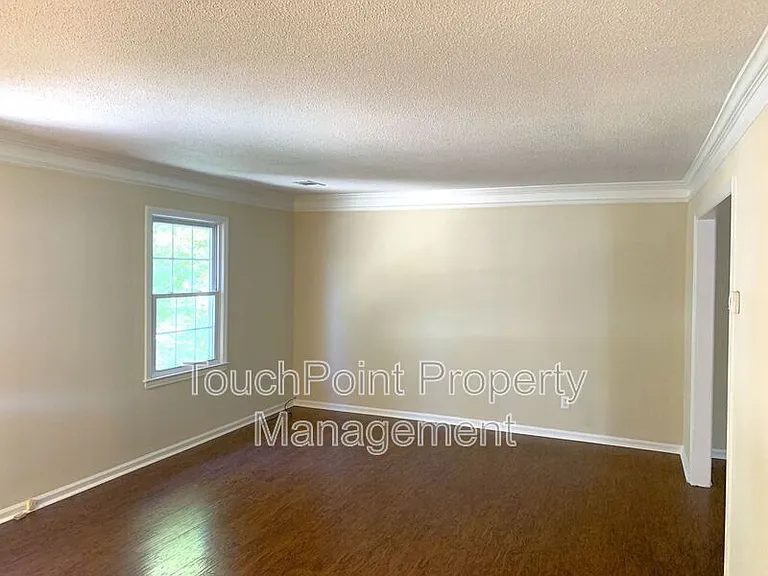 1114 Glenshannon Rd — Photo 27