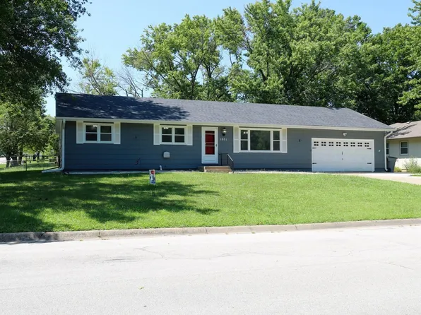 1001 Sunrise Dr, Emporia, KS 66801