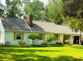 85 Maple Dr, Orchard Park, NY 14127