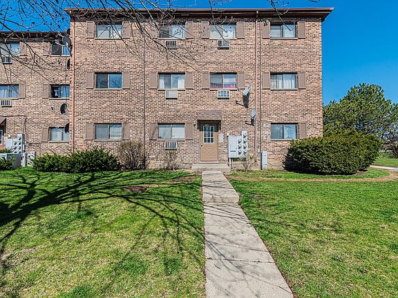 3rd image of 1538 Crimson Ln