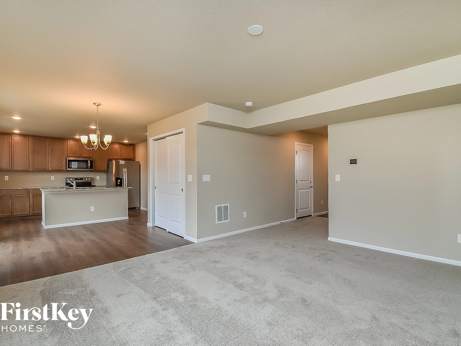 3 bed, 2.5 bath, 1562 sqft, $2,315 — Photo 3